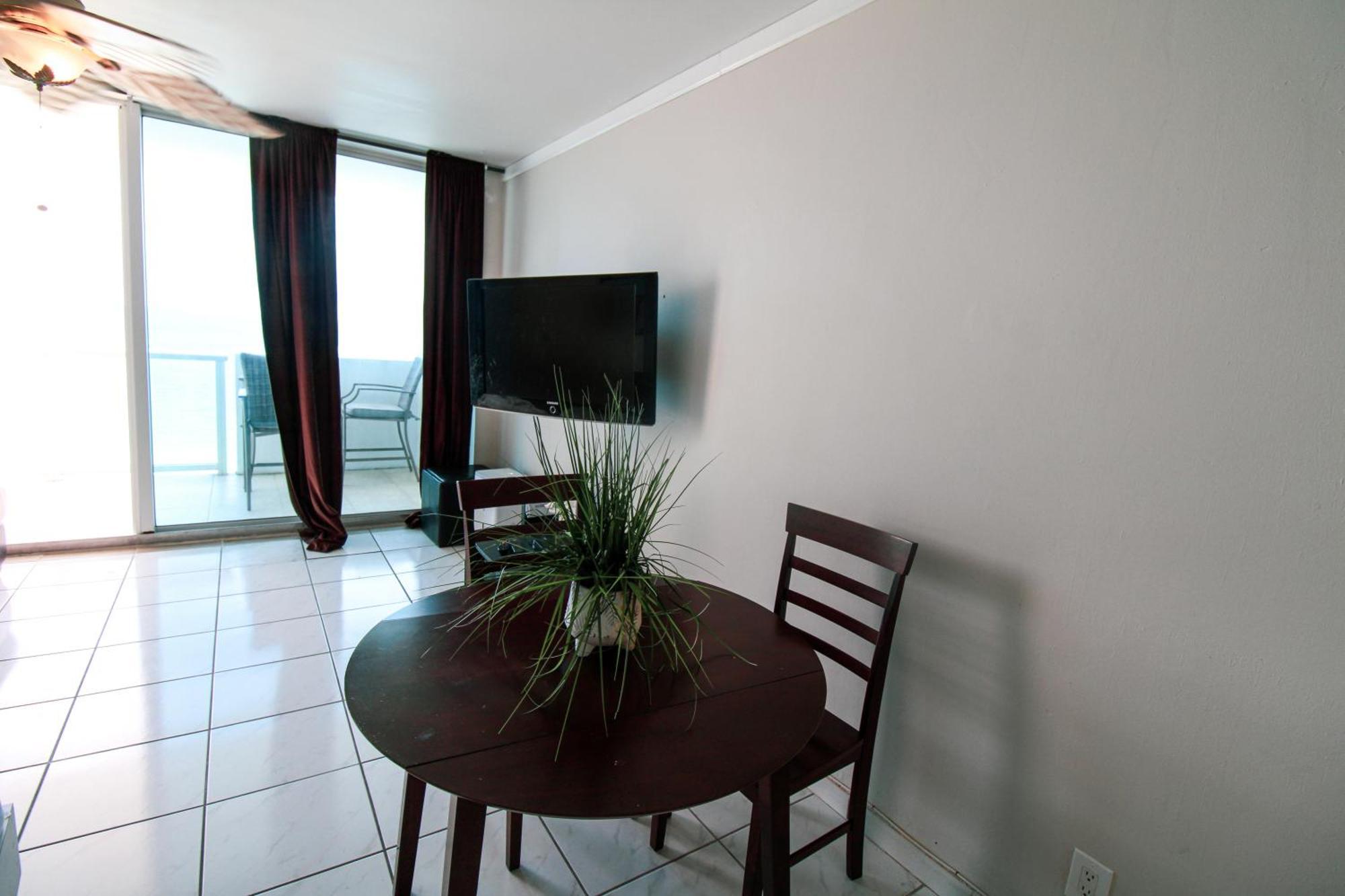 Castle 1527 Studio Balcony Direct Beach Access, Pool, Tennis, Free Parking Βίλα Μαϊάμι Μπιτς Εξωτερικό φωτογραφία